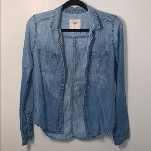 Abercrombie & Fitch Chambray Button-Up LS Shirt